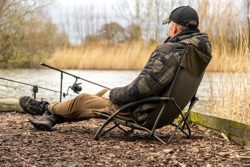 Křeslo Avid Carp Revolve Low Chair