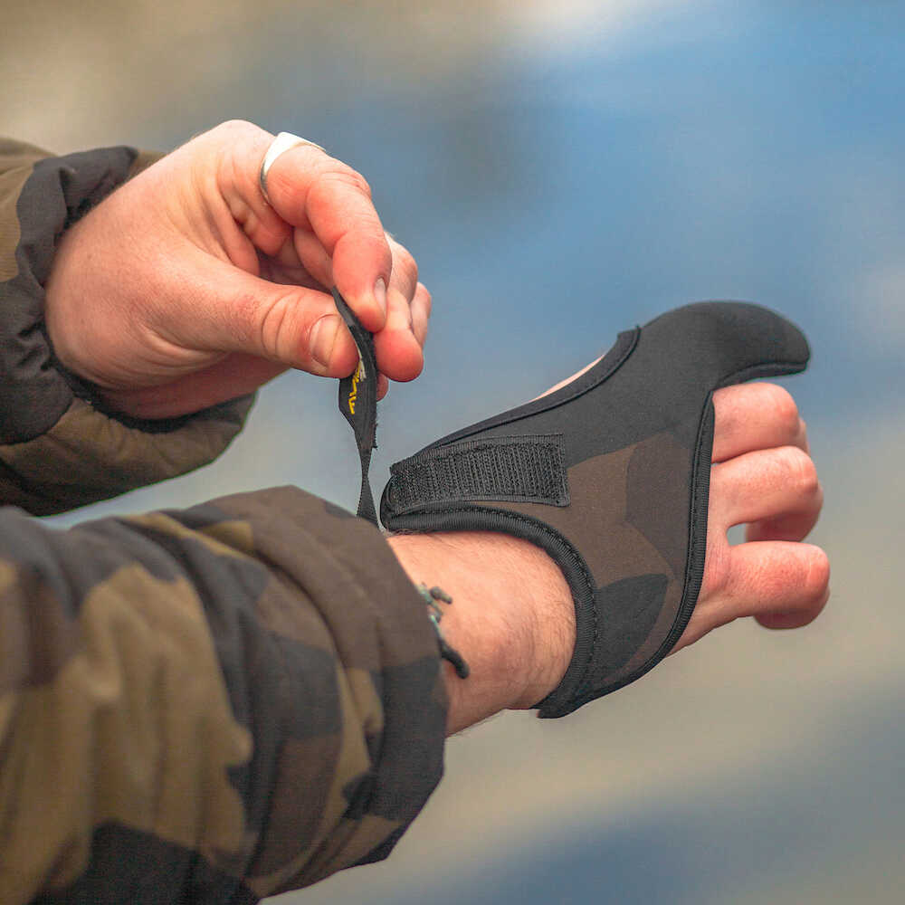 Házecí náprstek Avid Carp Neoprene Finger Stall