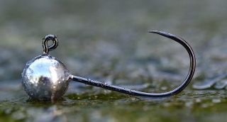 Jigová hlavička REDBASS Sickle BL 5ks #8 1,0g